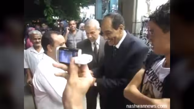 فيديو للمشير طنطاوي في شوارع القاهرة بلباس مدني (شاهد الفيديو)