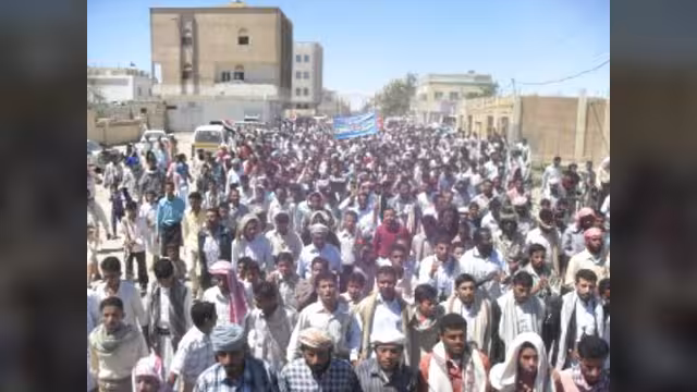 الالاف في شبوة يحتشدون وفاء لثوار اكتوبر