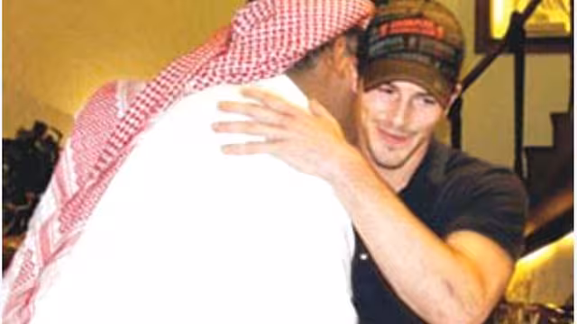 مدرب الهلال السعودي يشهر إسلامه.. ويغير اسمه إلى "محمد"
