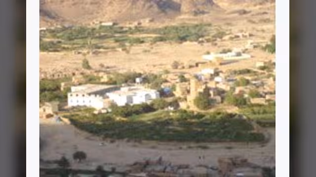 الحوثيون يحاصرون مركز دماج العلمي بصعدة منذ أيام وطلبة العلم يستغيثون