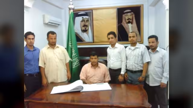 وفد من شباب الثورة بعدن يزورون القنصلية السعودية لتقديم العزاء بوفاة ولي العهد