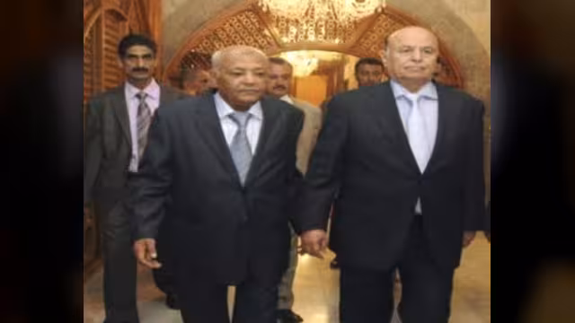 حكومة باسندوة تؤدي اليمين الدستورية امام هادي (اسماء الحاضرين والغائبين)