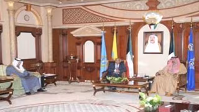 باسندوه يناقش مع ولي العهد الكويتي اوجه التعاون