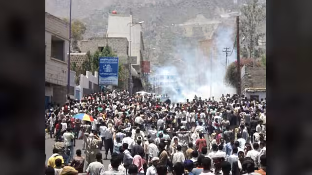 مقتل 5 أثناء تفريق الأمن لمظاهرة لأنصار الحراك والمجلس الوطني يطالب بالتحقيق