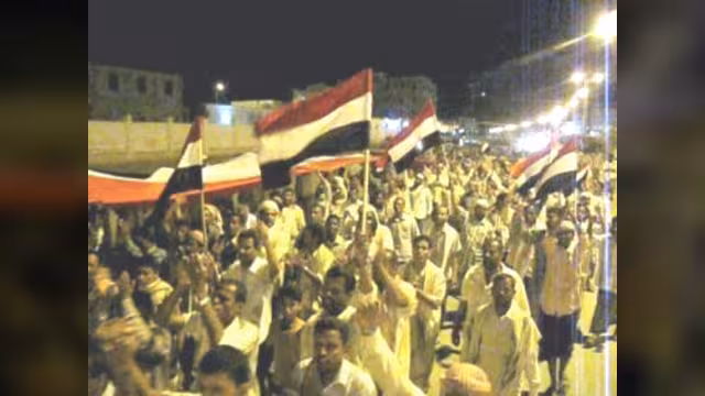 ائتلاف حضرموت يدين الاعتداء على ساحة التغيير بالمكلا ويدعو لميثاق شرف