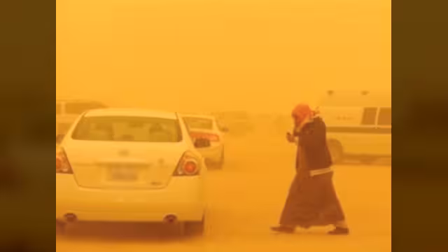غبار "الشبح" يغطي سماء الخليج ويعطل الدراسة في اليمن والسعودية والكويت