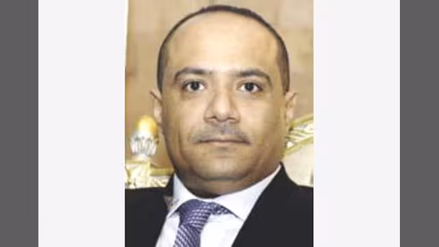 وزير النقل: «اليمنية» أقلعت بعد 3 دقائق من تعليق صلاحيات الكابتن القاضي
