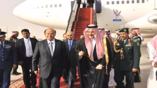 رئيس الجمهورية يصل إلى الرياض للتباحث مع القيادة السعودية