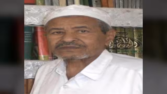 سيئون تودع الشاعر والأديب الشيخ سالم باحميد ورئيس الجمهورية يبرق بالتعازي (سيرة ذاتية)