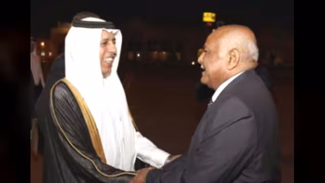 باسندوة يصل الدوحة في زيارة رسمية