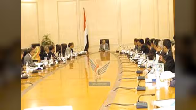 مجلس الوزراء يناقش تحضيرات مؤتمر الحوار ويشكل لجنة للتحاور مع الشباب