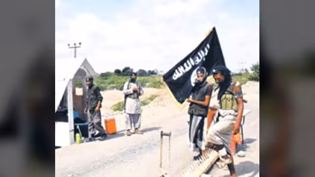 مقتل 3 من قيادات القاعدة بالبيضاء و8 من عناصرها  في عدن وتطهير جبال لودر