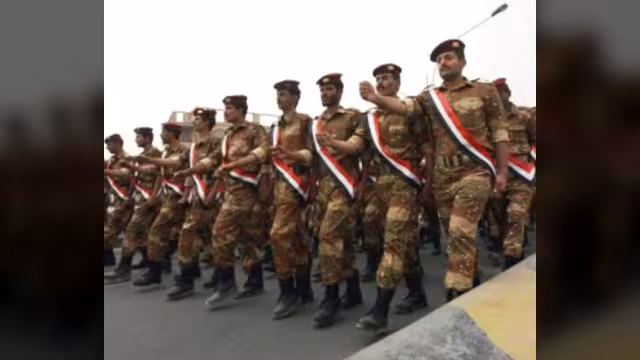 لواء عسكري تابع للفرقة الأولى مدرع يغادر العاصمة إلى أبين