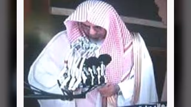 خطبة المسجد الحرام تركز على قضية الدبلوماسي السعودي المخطوف