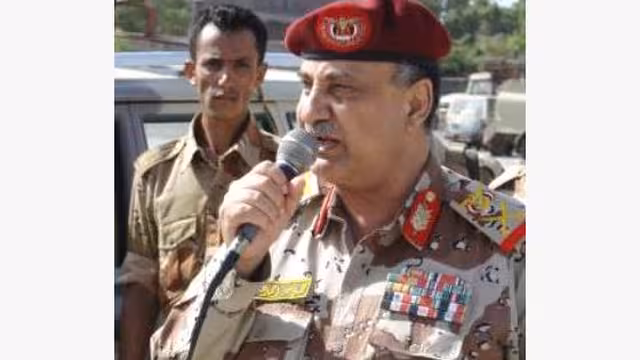 وزير الدفاع يزور اللواء 25 ميكا ويقول إن القاعدة تلفظ أنفاسها الأخيرة