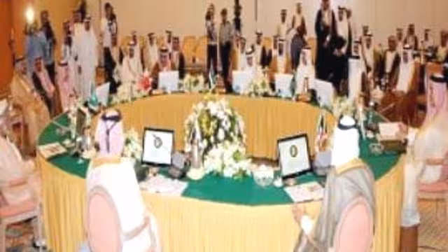 السعودية تدعو الدول الخليجية إلى المشاركة بفاعلية في اجتماع أصدقاء اليمن