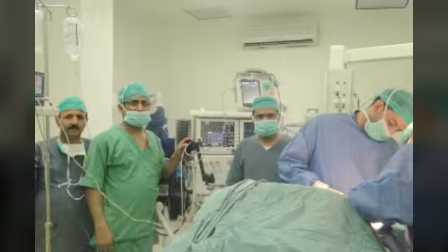 رئيس الفريق الطبي القطري في اليمن يكشف عن 15 حالة (ميؤس منها) من جرحى الثورة
