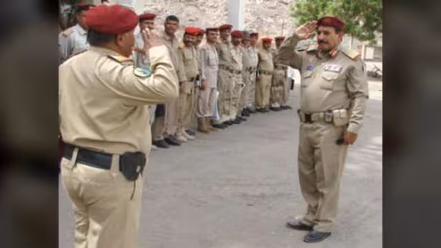 اللواء الطاهري يتسلم قيادة المنطقة العسكرية الجنوبية