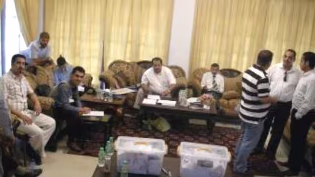 الجالية اليمنية في ماليزيا تنتخب عرفات تاج الدين رئيسا لهيئتها الادارية