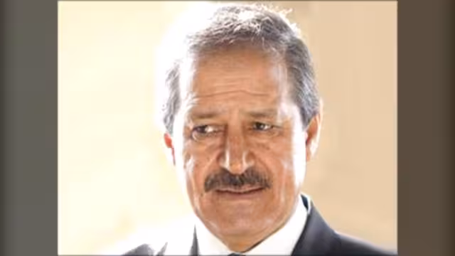 سفير سوريا في العراق يعلن انشقاقه عن الاسد