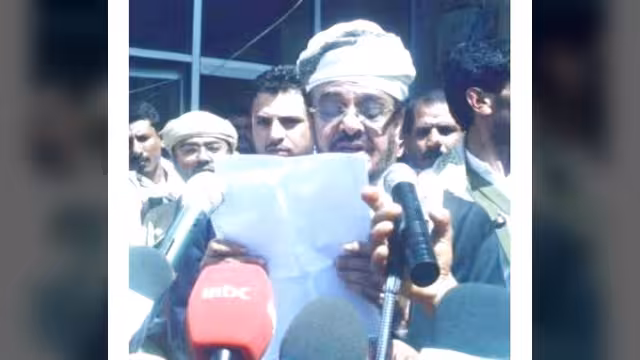 الشيخ ناجي الشايف يعتذر لباسندوة والوجيه عن تصريحات نجله