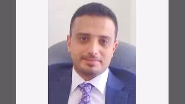 الراقص على رؤوس الثعابين!!