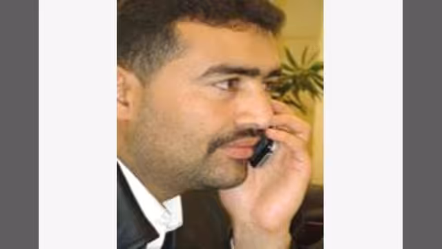 أن أكون صومالياً أشرف لي من (شيخ دفع مسبق)