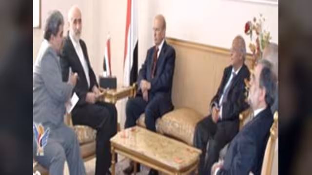 الرئيس هادي يرفض  استقبال المبعوث الإيراني وطهران عرضت مبالغ مغرية