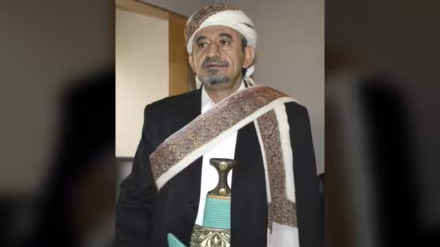 الشيخ صادق للرئيس الإيراني على هامش قمة مكة: اليمن بخير واتركونا وشاننا