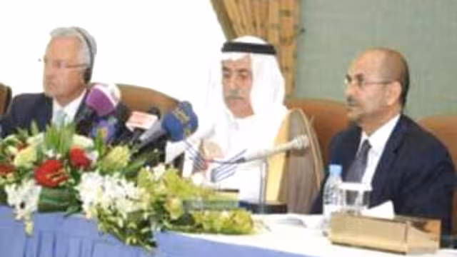 إشادة يمنية سعودية بريطانية بالدعم المقدم في مؤتمر المانحين بالرياض