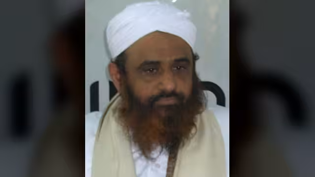 الشيخ الاهدل يطالب أمريكا بالتعويض عن هجماتها في اليمن ويحذر الحكومة وينصح القاعديين