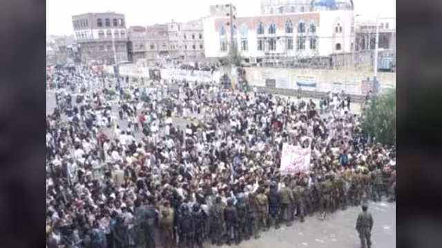 وصول قوات مارينز إلى صنعاء وتجدد الاشتباكات أمام السفارة الأميركية