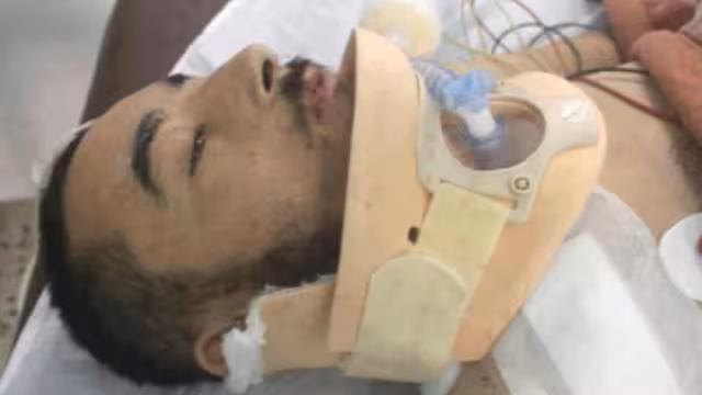 وفاة ثائر ليبي ألقى القبض على القذافي