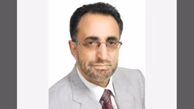 من ورطك يا علي؟