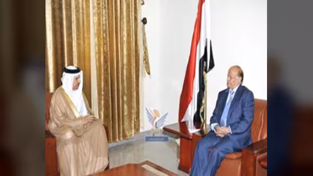 الرئيس هادي يبحث مع الزياني مسار تنفيذ المبادرة الخليجية وآليتها التنفيذية