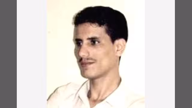 أكاديميون يصدرون الغباء