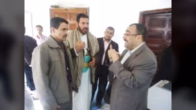 المحامي خالد الأنسي يزور مؤسسة (وفا) لرعاية أسر الشهداء ويشيد بدورها