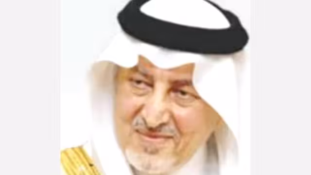 قصيدة «الهبوب» للأمير خالد الفيصل تشعل جدلا واسعا في السعودية