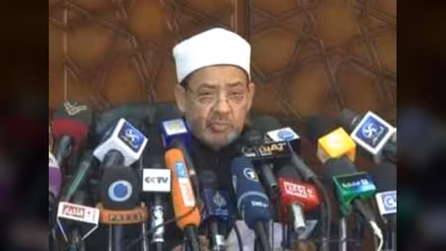مبادرة الازهر تحرم دماء المصريين وتجمع الاطراف السياسية