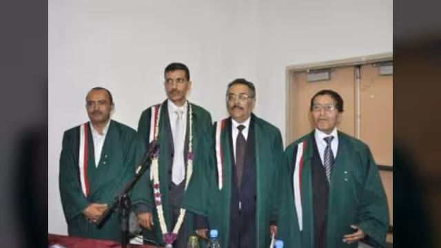 الدكتوراه بتقدير امتياز للباحث احمد الحيدري من كلية الآداب بجامعة صنعاء