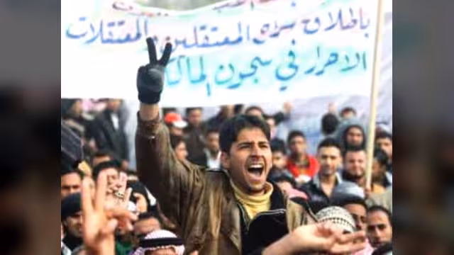 العراق استمرار المظاهرات للشهر الثالث ضد سياسات المالكي