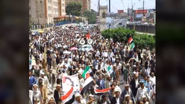 نيويورك تايمز: اليمن.. النموذج المشاد به يصارع من أجل الإستقرار
