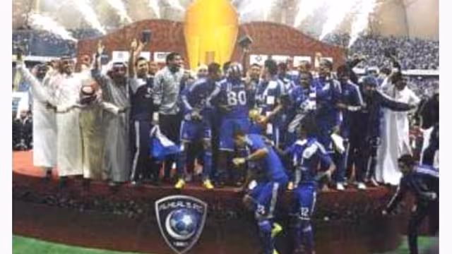 الهلال يهزم النصر ويواصل احتكاره كأس ولي العهد