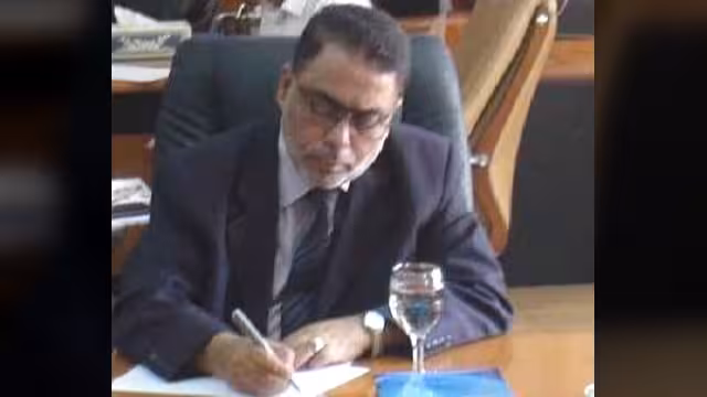 عدن.. رشيد يتقدم ومجلس الوزراء يقر 130ميجا لإنهاء الإنقطاعات الكهربائية بالمدينة
