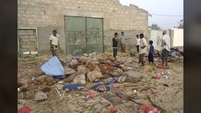 الداخلية اليمنية: 10 شهداء من اللجان الشعبية ضحايا العملية الإرهابية في أبين (الأسماء)