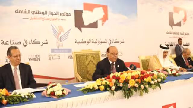 هادي: الهيكلة أنهت أسباب الاقتتال وموروثات الماضي تطل بنوازع الشر وثقافة الهدم (موسع)