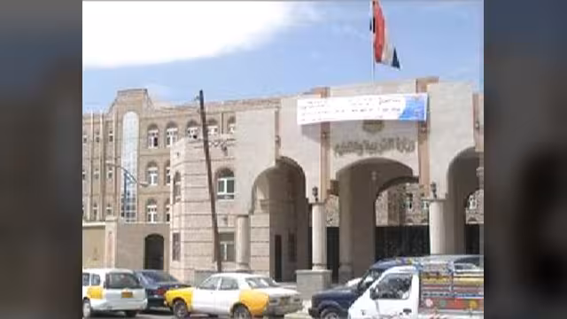 المكتب الاعلامي لوزير التربية والتعليم ينفي الاشاعات حول تغير اسم مدرسة جمال عبدالناصر