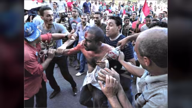 مصر: حزب الحرية والعدالة يتهم قادة جبهة الانقاذ بالتحريض على العنف