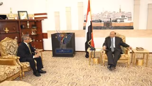 الرئيس هادي يستقبل مدير مكتب مجلس التعاون الخليجي في اليمن