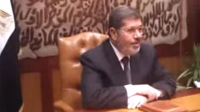 كلمة مرسي إلى الشعب المصري بعد الانقلاب ونايل سات تغلق قنوات